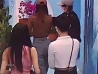 只要我不说，你们就看不出来热巴的尴尬，哈哈哈哈哈