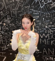 TWICE林娜琏跟踪狂再次入境韩国 曾飞机上引骚乱