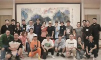 张凯丽晒照片，大咖云集：刘敏涛清瘦，靳东发福，宋佳快认不出了