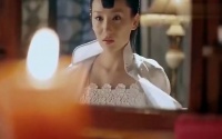 女特务没完成任务，只能献身长官