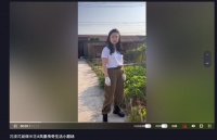 凤凰传奇玲花乡下干活！崩爆米花直接用脚踹，戴一双手套姿势豪迈