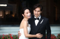 48岁陈炜二婚嫁医生男友，低调办50人婚宴，穿百万婚纱示人显贵气