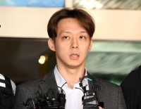 朴有天重回娱乐圈受阻 与前公司纠纷被禁止活动