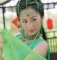 人长得超漂亮，24岁走红嫁大3岁圈内老公，女儿长相却没遗传她