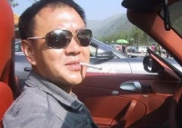 他是娱乐圈中最有钱的“龙套”，拍戏只为过个瘾，片酬还不够油钱