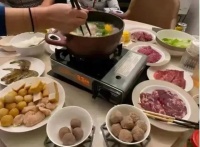 下嫁豪门成就神仙爱情，夫妻两到底有多节俭
