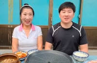 相差37岁，韩国“祖孙恋”修成正果！真心相爱还是为了钱？