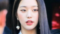 好惊艳的身材比例，好优越的长相，一眼万年的感觉