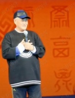 65岁赵本山罕见现身，无修生图面容清瘦，如今变成这样了