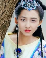 张子枫：我不适合古装，导演：试试嘛，看清后：没有男演员能配上