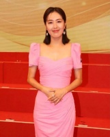 TVB离巢视后晒性感！肚兜泳衣尽显好身材，曾恋多位男星遭背叛