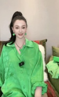 吴秀波小三晒近况！浑身奢侈品生活好，出狱后回归家庭靠直播营生
