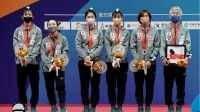 日本女队获得团体世乒赛银牌……