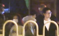 姚笛近况曝光，与俩男士唱歌到凌晨，与未婚夫久违同框