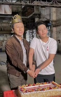 15岁石头为郭涛庆生，身材魁梧肌肉发达赶超180父亲，小石头变大陨石