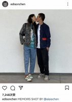 陈冠希晒与秦舒培接吻照，由女儿亲自掌镜，在Alaia面前高调撒糖