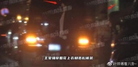 王宝强携女友外出太抢镜！女方身材高挑不输超模，男方矮其一个头