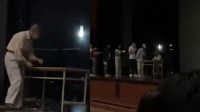 现场！81岁院士课后被学生排队要签名 学生：这是我们应该追的星