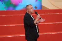 收视高升成黑马？鲍起静神演技催人泪下，林敏聪演技惊艳获网友盛赞