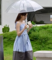 44岁杨思琦近况曝光，穿宽松裙子引怀孕猜测，丈夫身份至今成谜