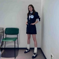 “童颜”朴山多拉，38岁穿校服也不违和，37公斤骨感身材像孩子？