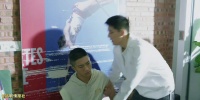 啊啊啊段小狗给姐姐推椅子这个细节糖我磕到了……
