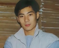 香港知名男星遭质疑患病！身材消瘦显沧桑，失业3年渴望复出拍戏