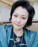 47岁港星从台湾搬回香港，称丈夫不适应当地生活，感慨还是家乡好