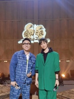 张小厚晒与李宇春合影 多年歌迷圆梦时刻心情激动