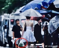 路透照像画报，出场即高光，难怪她当年仅是客串就成名场面