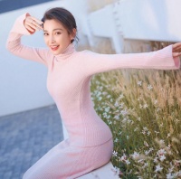 49岁李冰冰近况曝光，身材完美气质出众，冻龄迷人至今未婚