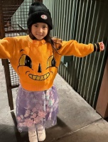 陈冠希带孩子逛游乐园！两人合照太温馨，女儿穿公主裙颜值高