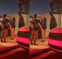 网传冯小刚夫妇已移民美国，洛杉矶1100万美元豪宅曝光