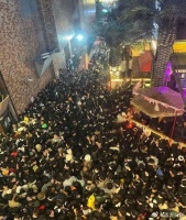 26岁日本女模陷梨泰院身亡！5米长斜坡挤三百余人，多位明星遇害