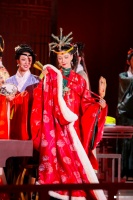 沈梦辰饰演王熙凤，装扮精美却气韵不足，科技脸太违和！