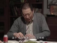 弟弟在香港开车，哥哥怕受苦给他塞钱，不料弟弟是香港首富