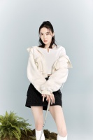 韩国女艺人李多熙最新代言宣传照眼神魅惑