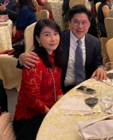 霍启刚郭晶晶带子女看球体验气氛 亲子时光和二人世界都安排妥当