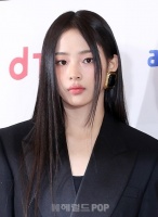 18岁韩女团成员MINJI放弃高考 称专注娱乐圈工作