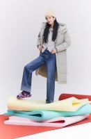 秀智最新宣传照曝光 穿羽绒服清纯可爱