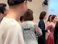 曹德旺董明珠饭局私照流出：所谓人脉，是最大的谎言！