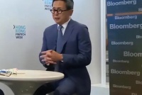 跟郭嘉文没分手？李泽楷接受采访，还穿着当年跟郭嘉文外出的西装