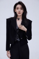 演员陈瑶官宣加入中视同成 罗云熙留言欢迎师妹