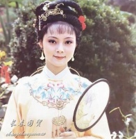 “最美薛宝钗”旅居国外多年至今单身未嫁，56岁真实颜值曝光