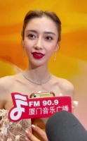 Baby金鸡奖采访，这个怼脸好真实！