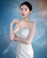 台球女神王钟瑶晒照，身材无可挑剔，引起网友热议