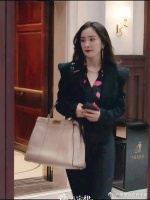 开播4集15套衣服，秦施的高跟鞋踩在我心巴上啦！