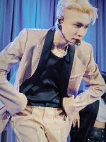 张艺兴是迄今为止，进入格莱美博物馆表演的第一个中国人，牛！