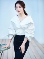 影后陈数老公再被曝出轨！深夜送神秘女子回家，两人还穿情侣鞋