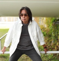 林敏骢两段婚姻失败与儿子们分开生活 工作完买外卖回家独自吃饭